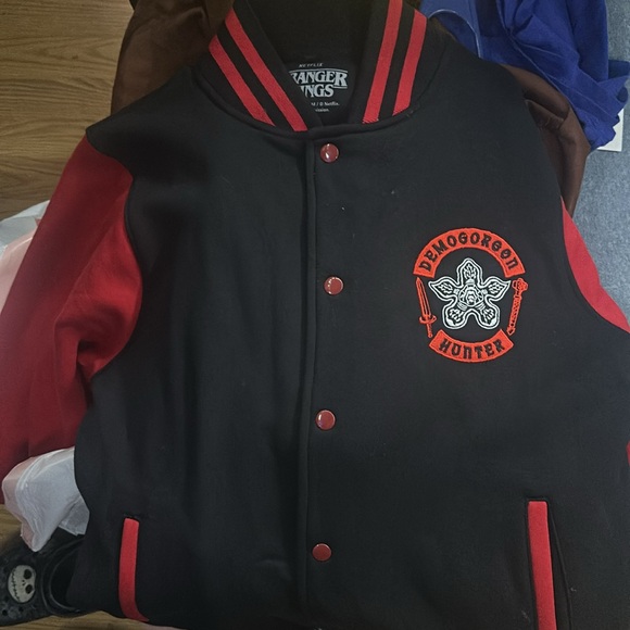 Stranger Things Demogorgon Hunter Jacket - Picture 4 of 4